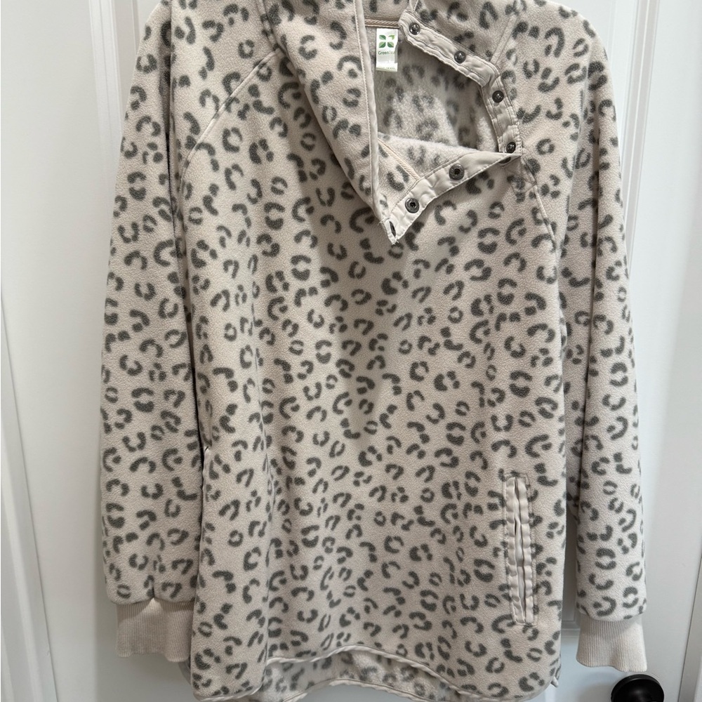GreenTea Cream and Gray Fleece Jacket